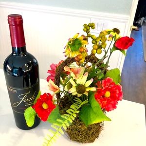 NWT garden basket with flowers